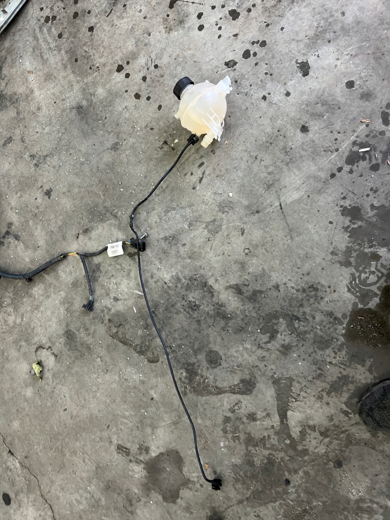 фото №1, Бачок расширительный combo rifter proacy berlingo iv 18-25 1,5 шланг