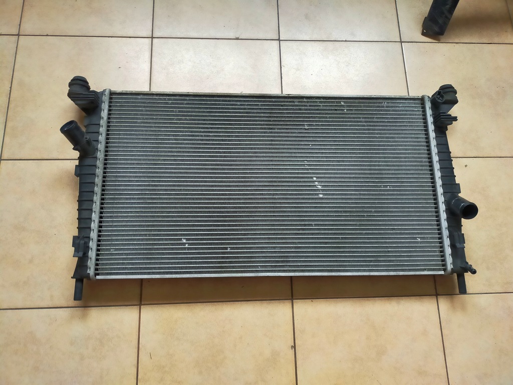 фото №1, Volvo v50 s40 c30 - радиатор wody тонкая оригинал