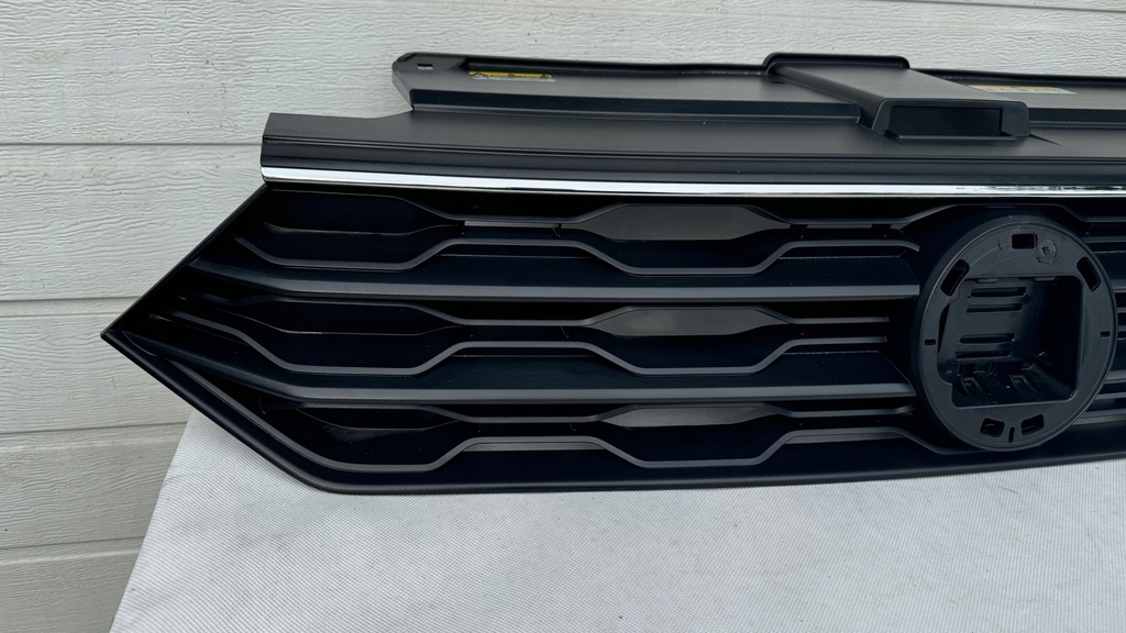 фото №5, Решётка радиатора решётка радиатора бампера vw t-roc 2ga853343b 2017-