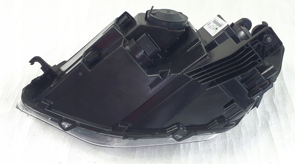 фото №12, Правая лампа перед vw caddy iv 4 2k8 20-