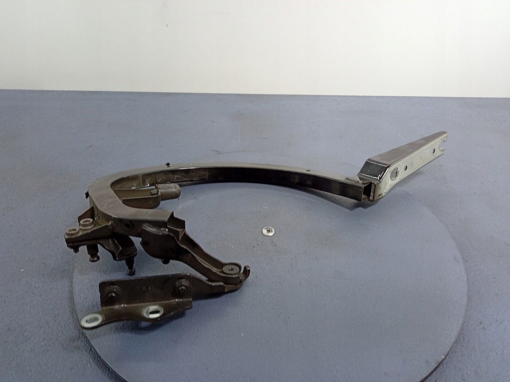 фото №4, Audi a6 c8 sedan петля крышки левый 4k5827301