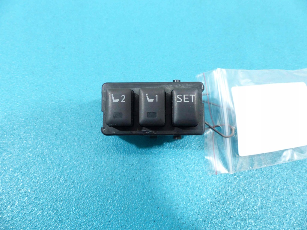 фото №1, Переключатель памяти сиденье перед левый infiniti g37