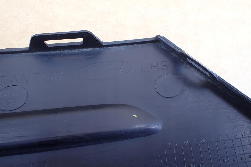 Ford focus mk4 iv рестайлінг  21- решітка бампера перед ліва nx7b15a299b Оригінал