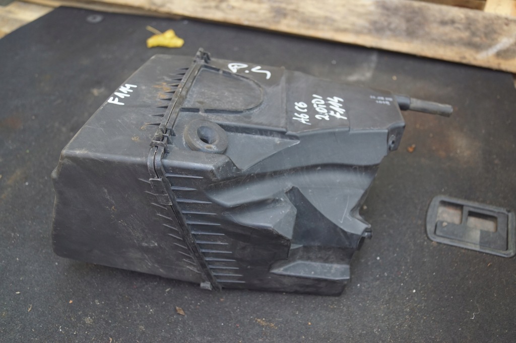 фото №9, Audi оригінальний номер 4f0133835ah корпус фільтра повітря