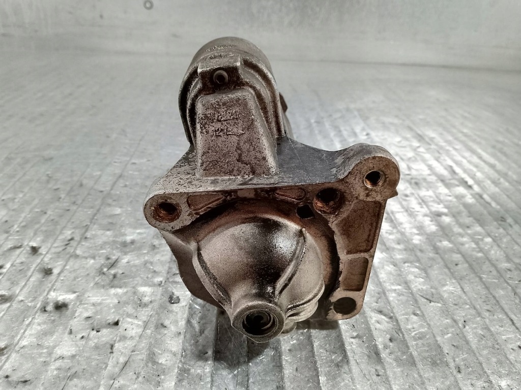 Стартер volvo v40 95-04 30620657 d7r48 1.9 dci Недорого