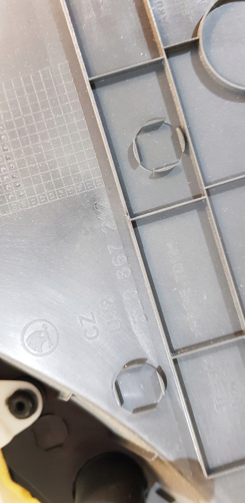 фото №8, Skoda yeti 2009- обивка дверь правый задняя