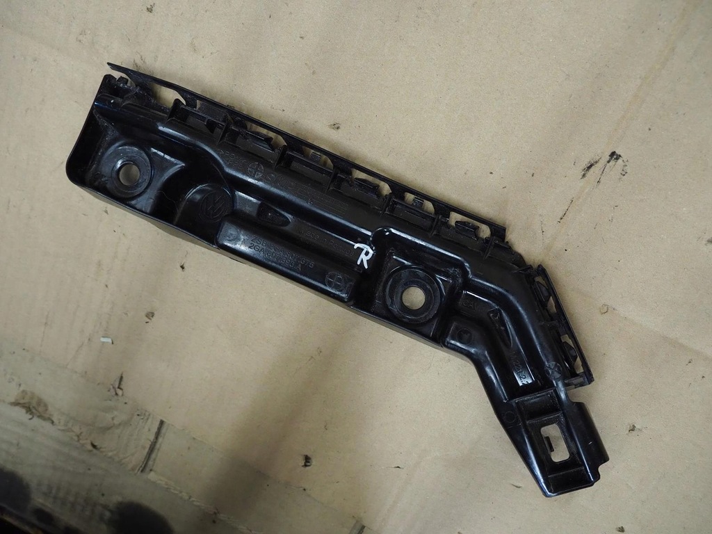 фото №1, Vw t-roc напрямна бампера лівий задня 2ga807393a