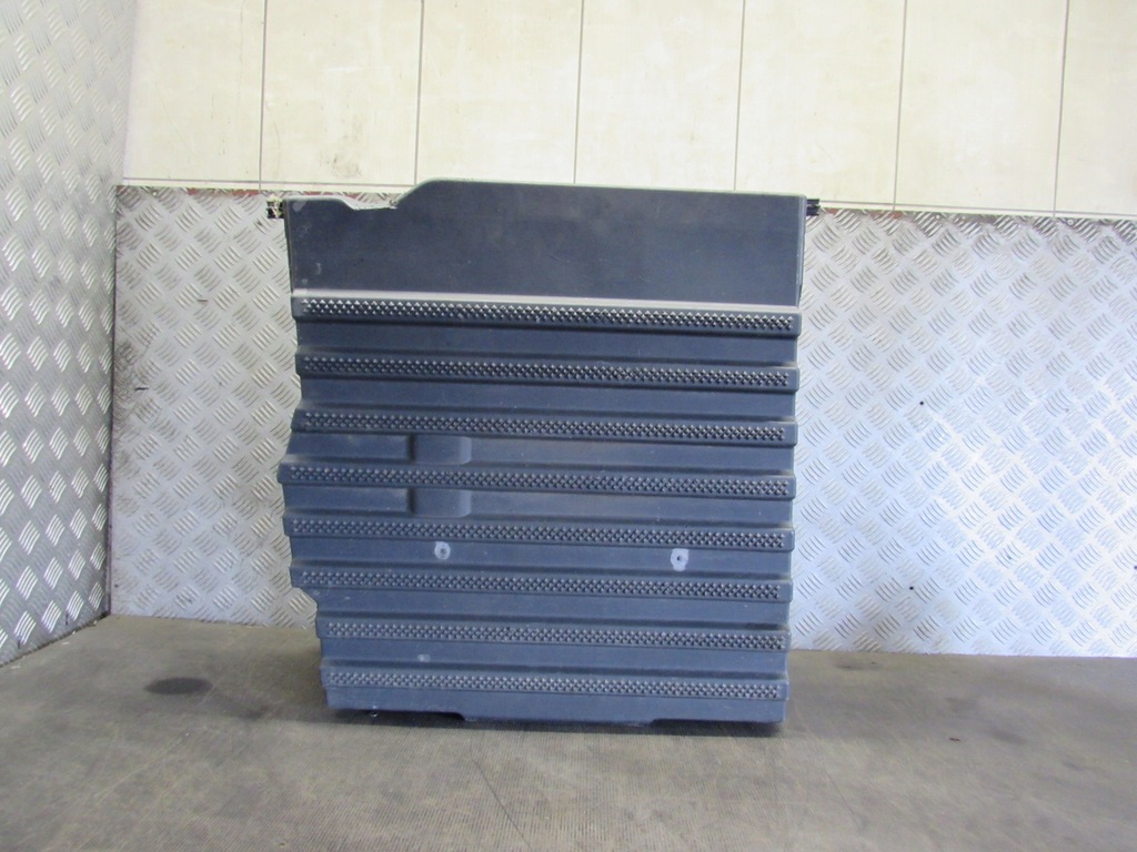 фото №1, Крышка аккумуляторов 2196771 scania r 13-18r.