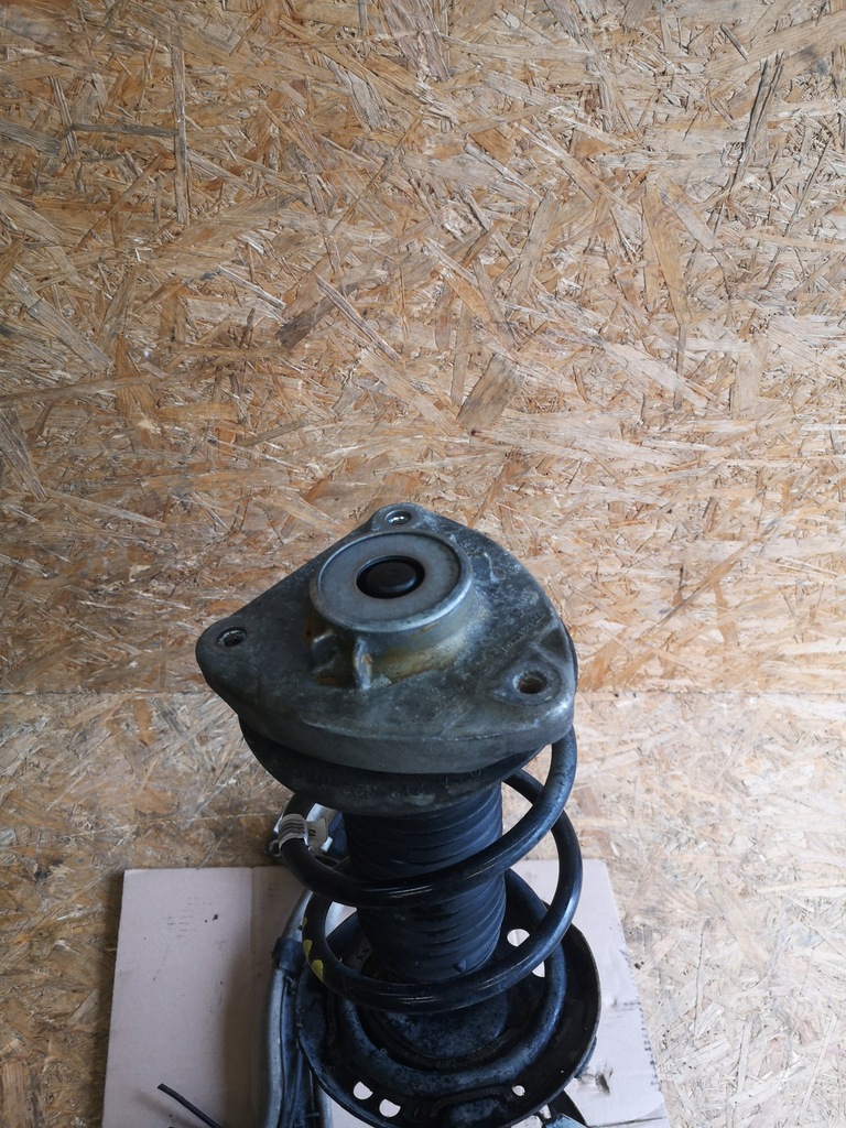 фото №5, Mercedes cla w117 амортизаторна стійка поворотний кулак лівий перед важіль