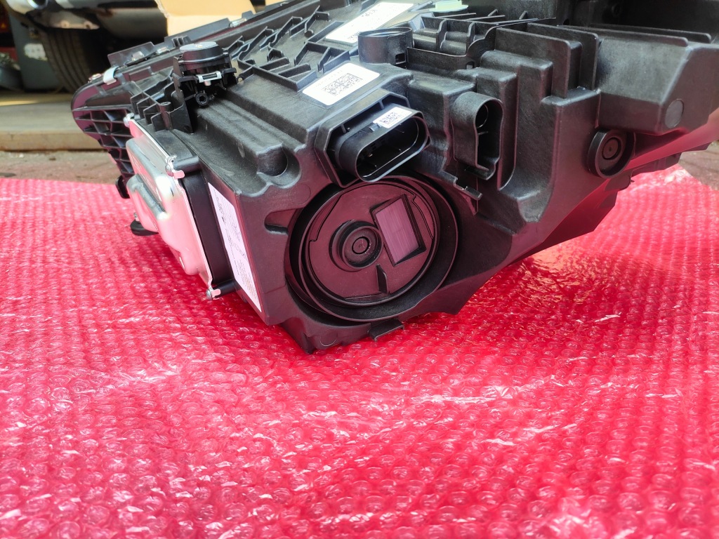 Лампи права ліва mercedes cle купе w236 c236 a2369065400 a2369065300 в Україні