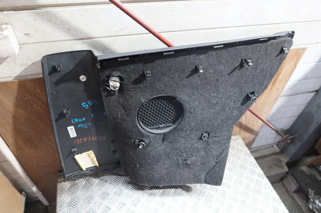 фото №10, Оббивка бічна задня ліва audi a1 8x 8x3867035