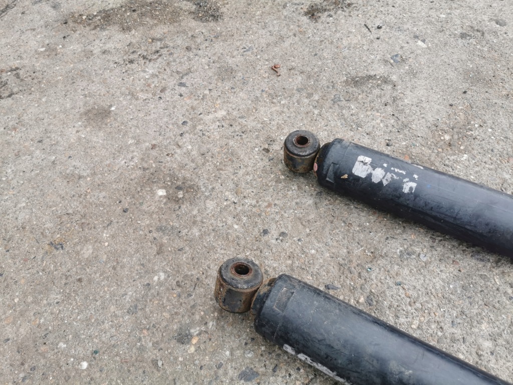 фото №2, Hyundai i10 ii амортизатори задня комплект eur 15 r