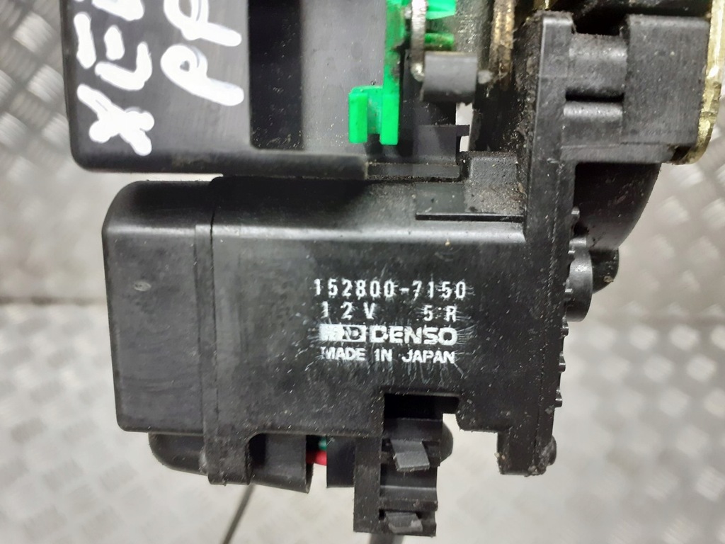 фото №2, Замок двері правий перед mazda xedos 6 2pin