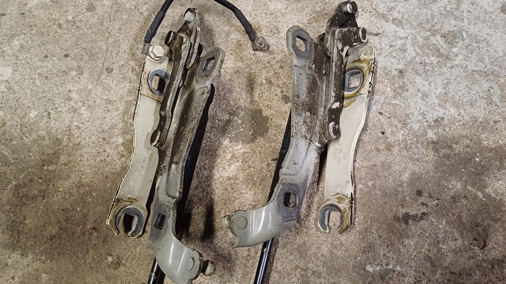 фото №2, Mini cooper r56 петля капот