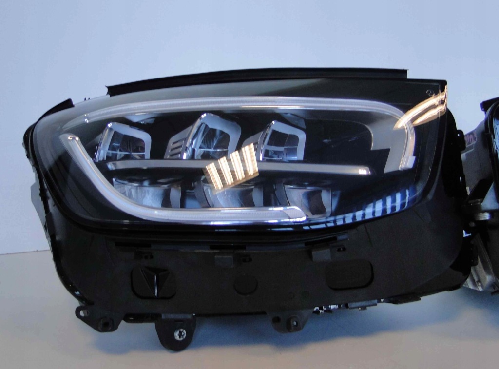 Mercedes glc 253 рестайлинг  фара правая led high perform Недорого