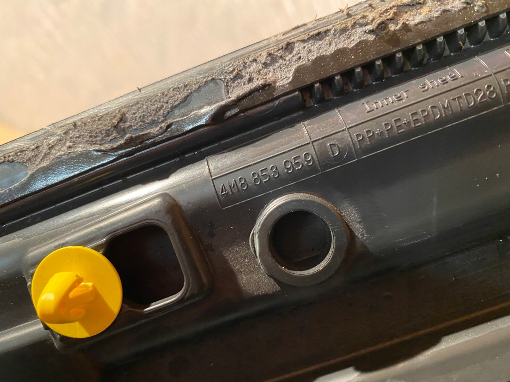 фото №9, Audi q8 4m8 молдинг двері лівий перед 4m8853959