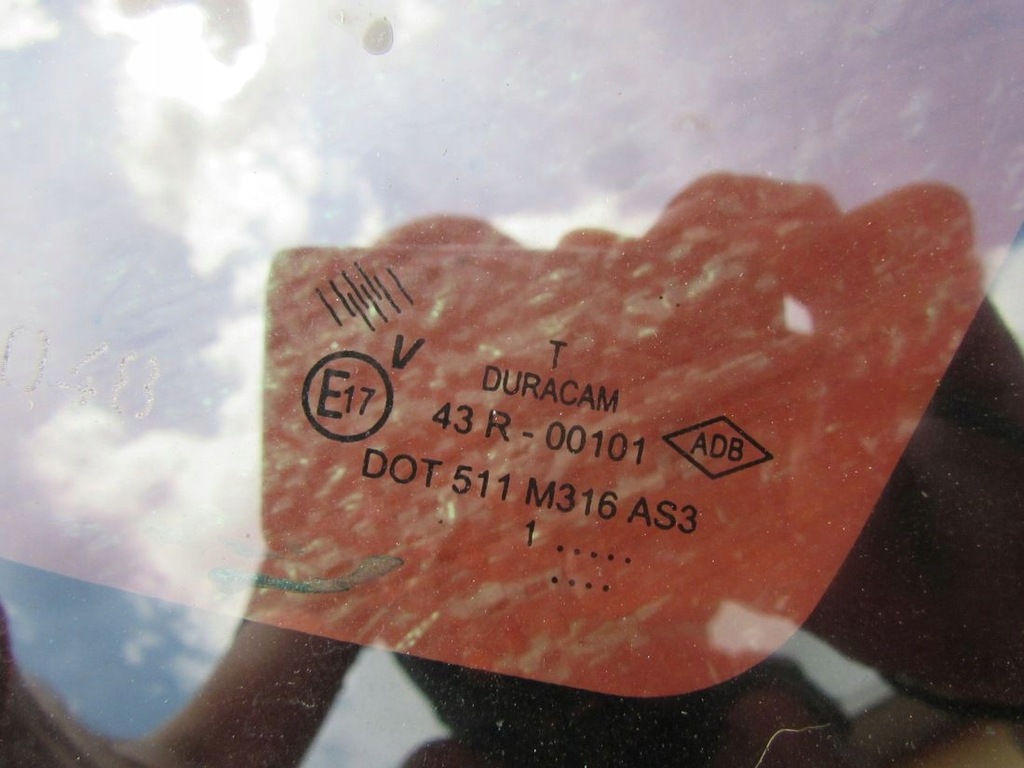 фото №6, Dacia duster i 2012 скло кузовна права задня