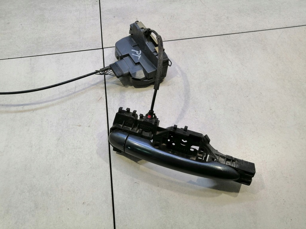 фото №8, Замок двері ручка правий задня grand scenic i 6 pin