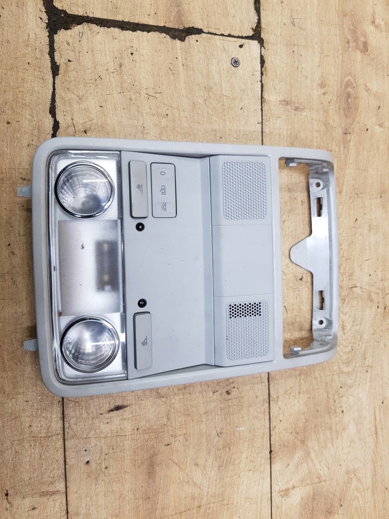 фото №1, Лампа освещение салона vw golf v