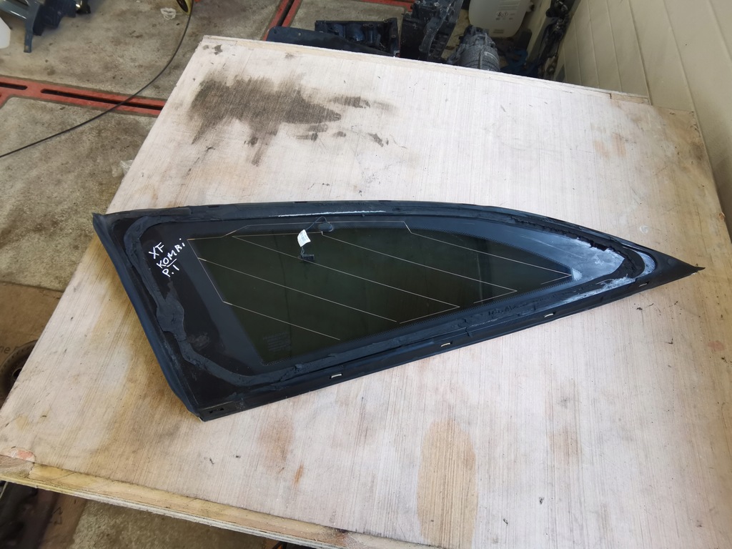 фото №9, Jaguar xf x250 kombi - скло кузовна задня права