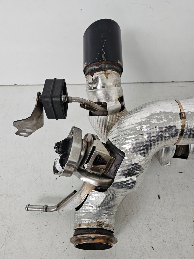 Система выпускной гаситель выхлоп maserati mc20 670214545 Киев