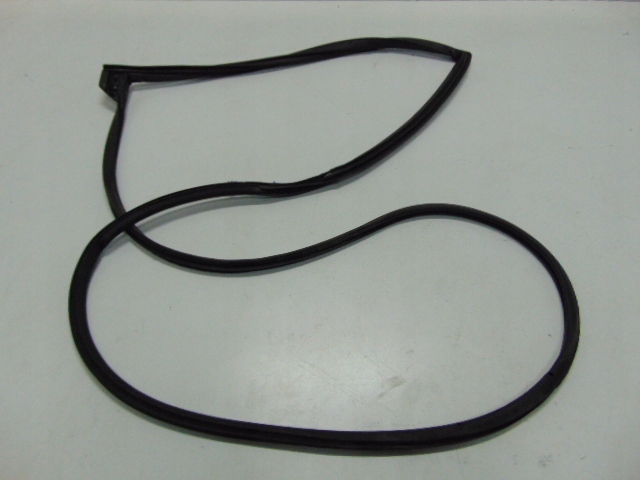 фото №1, Прокладка дверь левый задняя toyota land cruiser 150