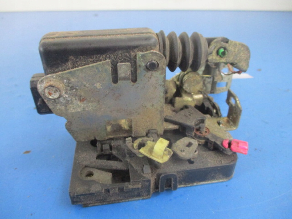 фото №4, Dacia logan i замок дверь перед левый 2pin