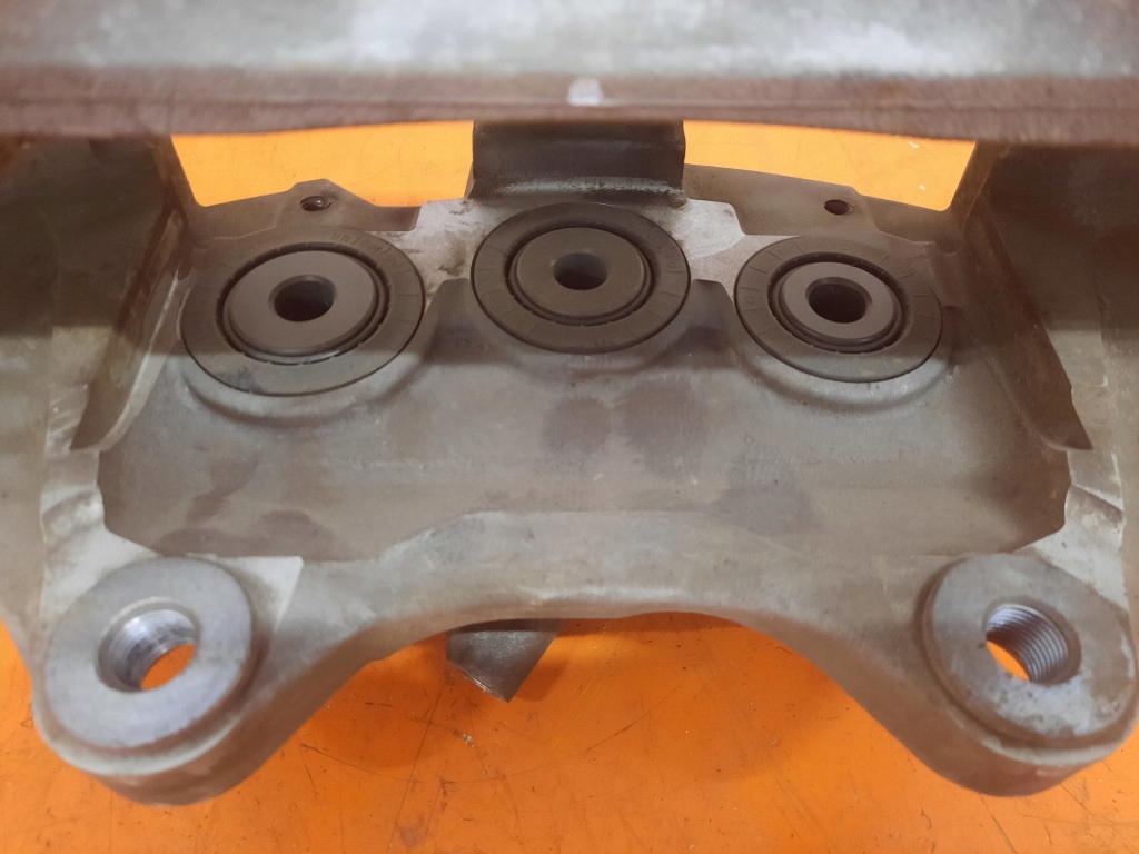 Mercedes 415x33 big brake amg суппорт тормозной перед левое  20e1510300 Цена