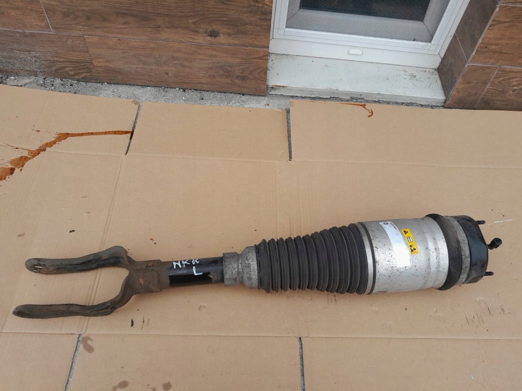 Купить Амортизатор правый перед grand cherokee wk2 рестайлинг  68080195ab