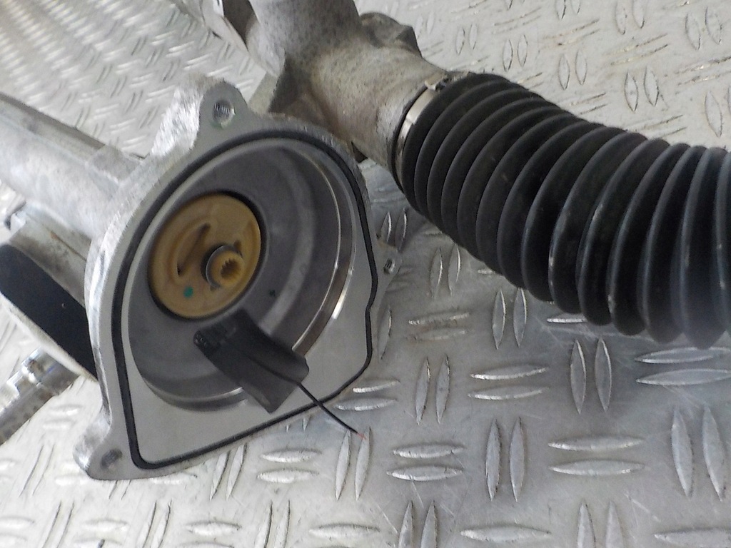 фото №4, Bmw 2 f46 трансмиссия рулевая рулевая рейка