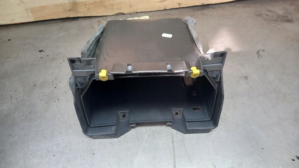 фото №1, Бардачок пасажира volvo s40 v50 09491937