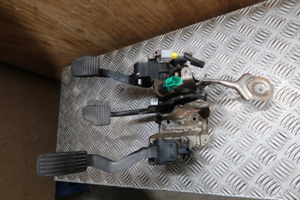 фото №3, Комплект педалей citroen c4 ii