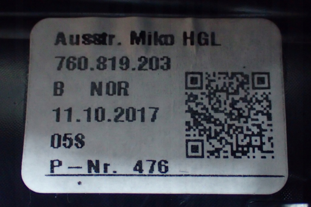 Vw touareg 3 решётка обдув задняя 760819203 с Разборки