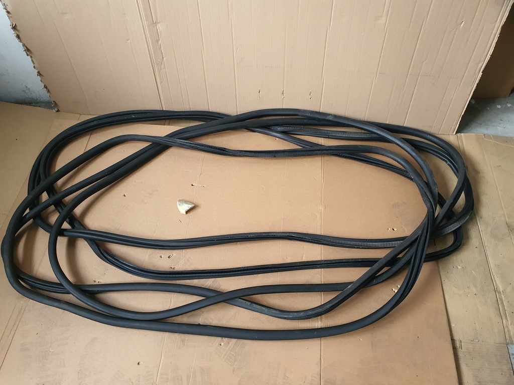 фото №1, Ущільнювачі двері klpay peugeot 5008 ii