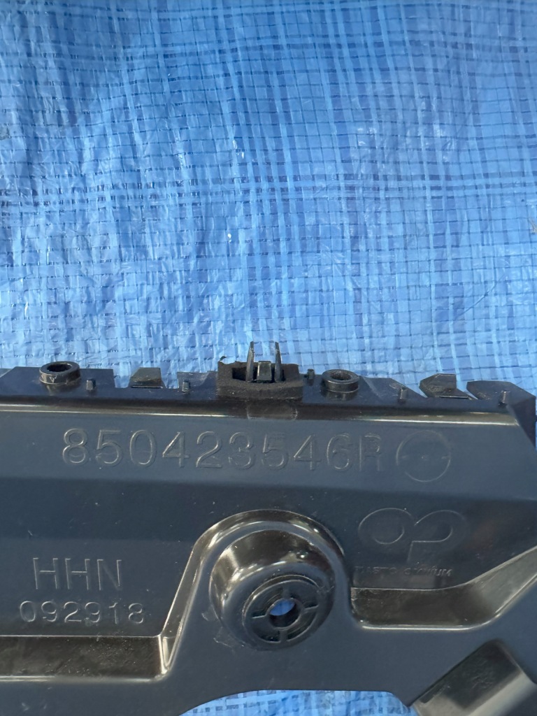 фото №8, Напрямна бампера задня правий renault austral 850423546r 850442149r