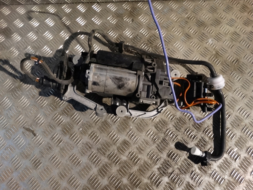 фото №1, Компресор підвіска porsche taycan turbo s 1