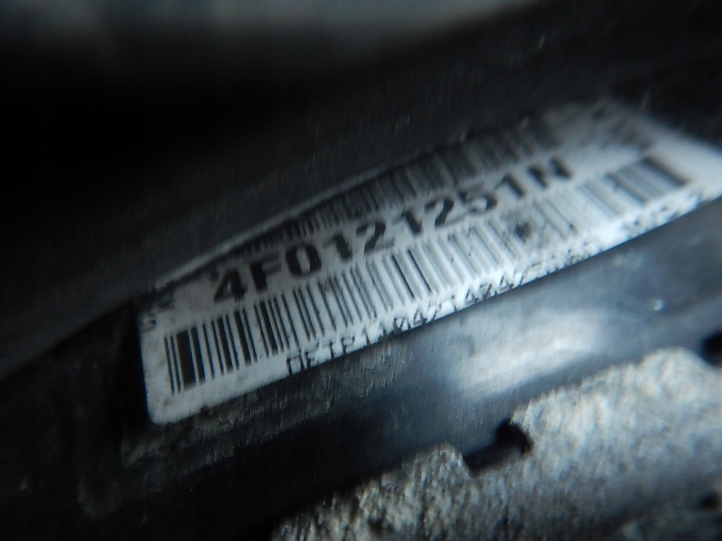 Усилитель ремень передний радиатор audi a6 c6 3.0 tdi Оригинал