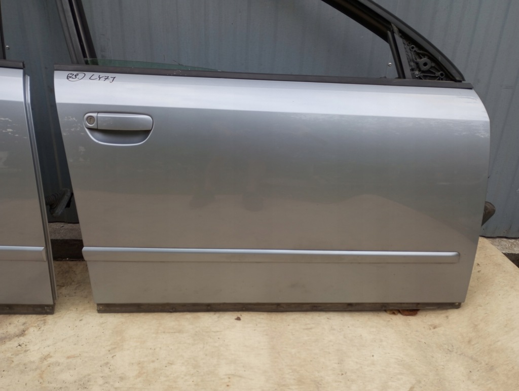 фото №1, Audi a4 b6 двері праве перед ly7j