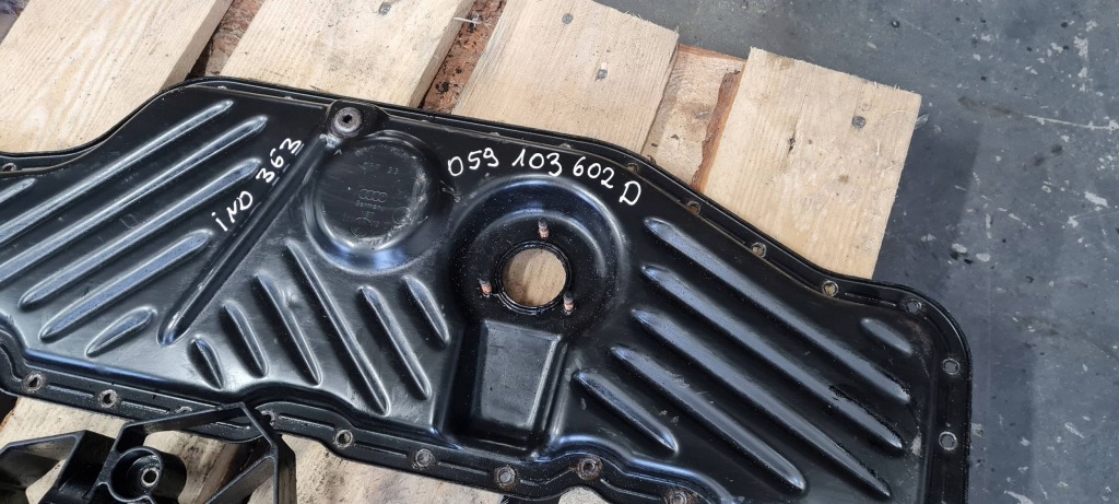 A6 c6 рестайлинг  корпус основание поддон масла масляная 3.0 tdi 059103602d Оригинал