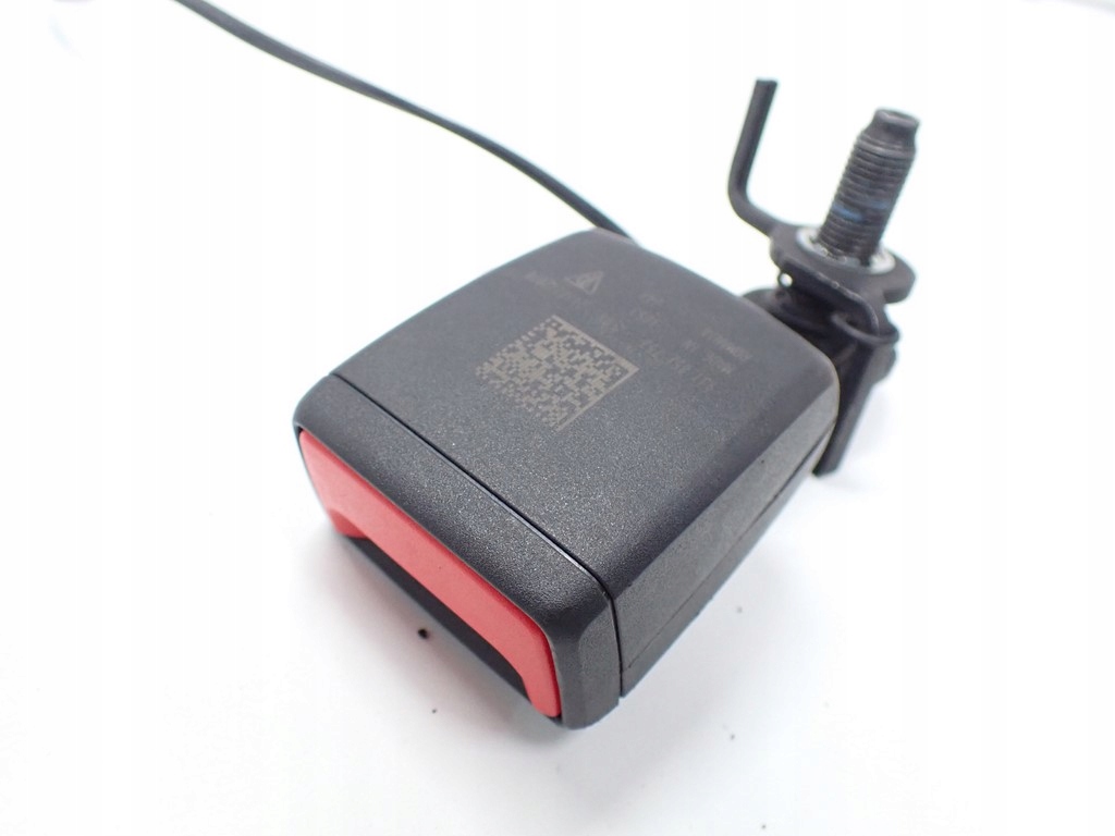 фото №3, Клипса поперечина ремней левый задняя porsche taycan 20r