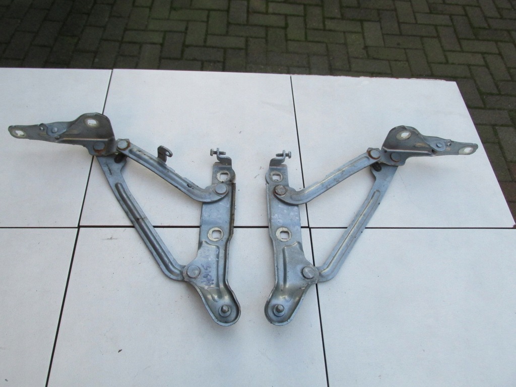 фото №1, Петля петли крышки задняя цвет 86 mondeo mk4 sedan