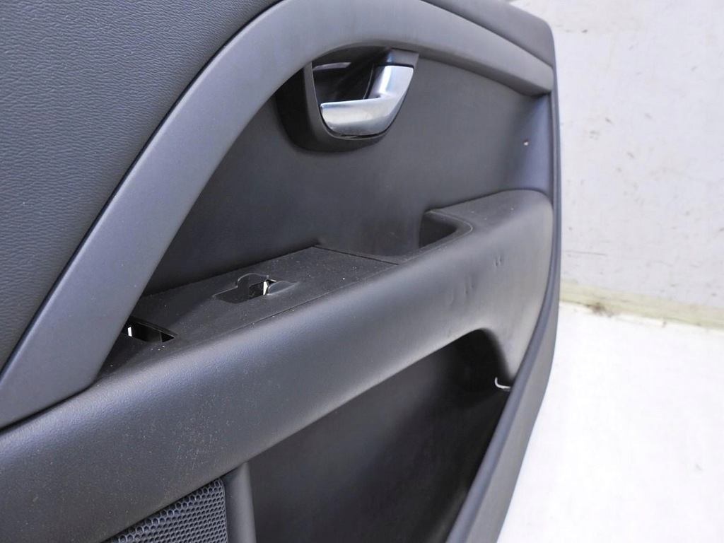 фото №8, Обивка обшивка дверь правый перед volvo v70 iii