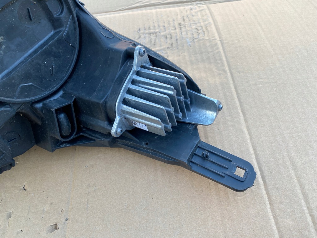 Opel crossland x лампа ліва перед jeż 39153431 оригінал Недорого