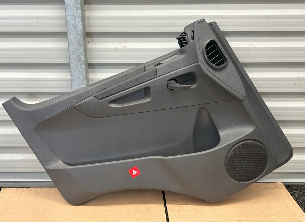 фото №1, Обивка обшивка дверь левый mercedes atego a9407201770