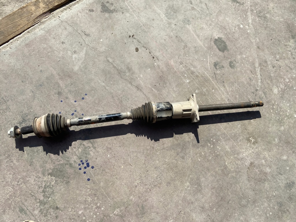 Купить Приводной вал левое  перед alfa romeo stelvio 2.2d q4