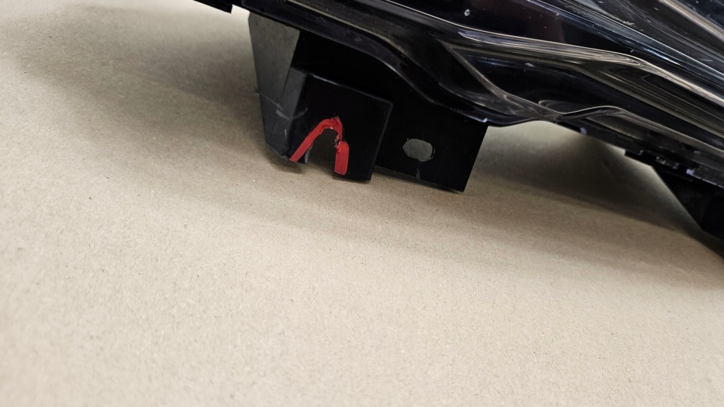 Протитуманна фара led правий tesla model 3 рестайлінг  y 1624798-00-a Недорого