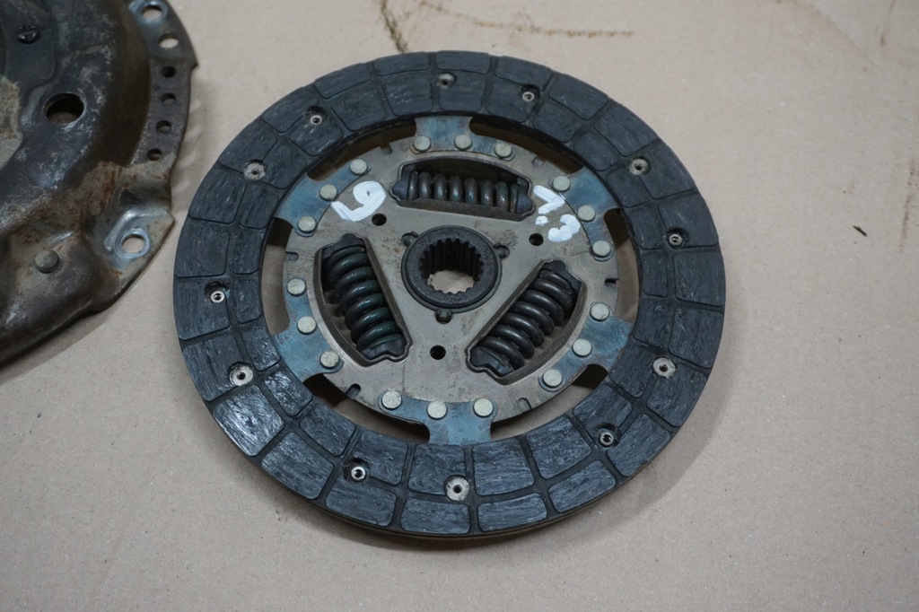 фото №13, Suzuki samurai зчеплення диск + притиск 1,3 413