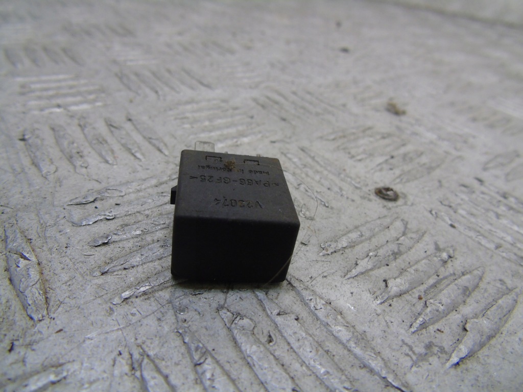 фото №1, Реле mitsubishi mb9533821