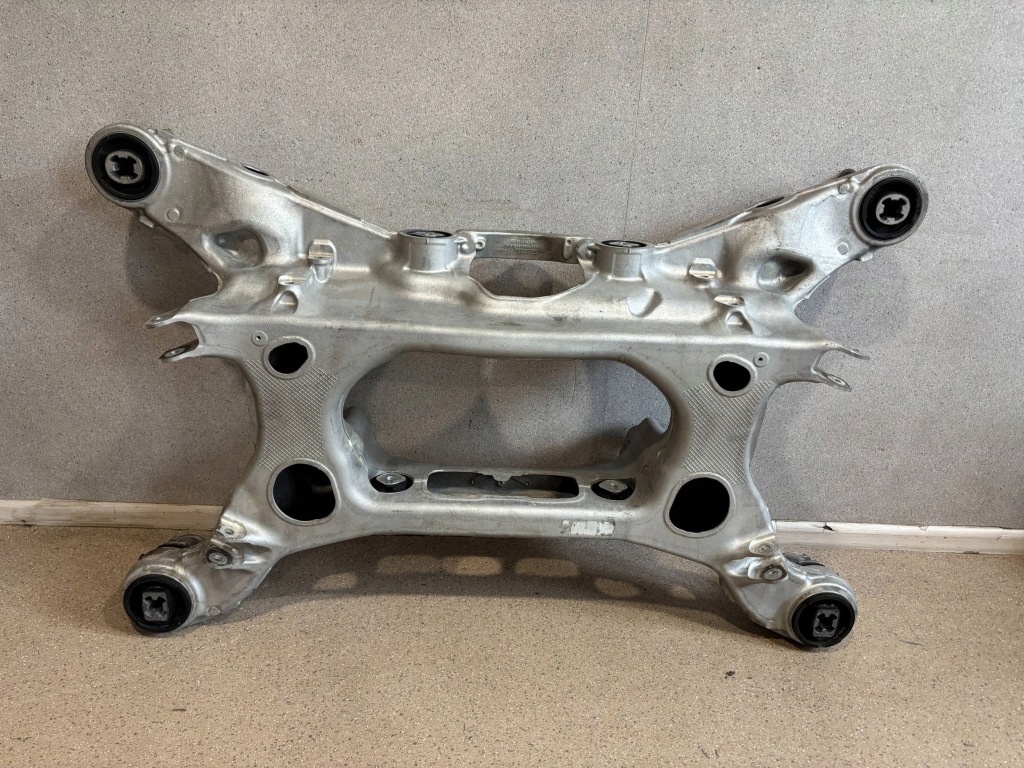 Подрамник задняя задний porsche panamera 971 97150547 Цена