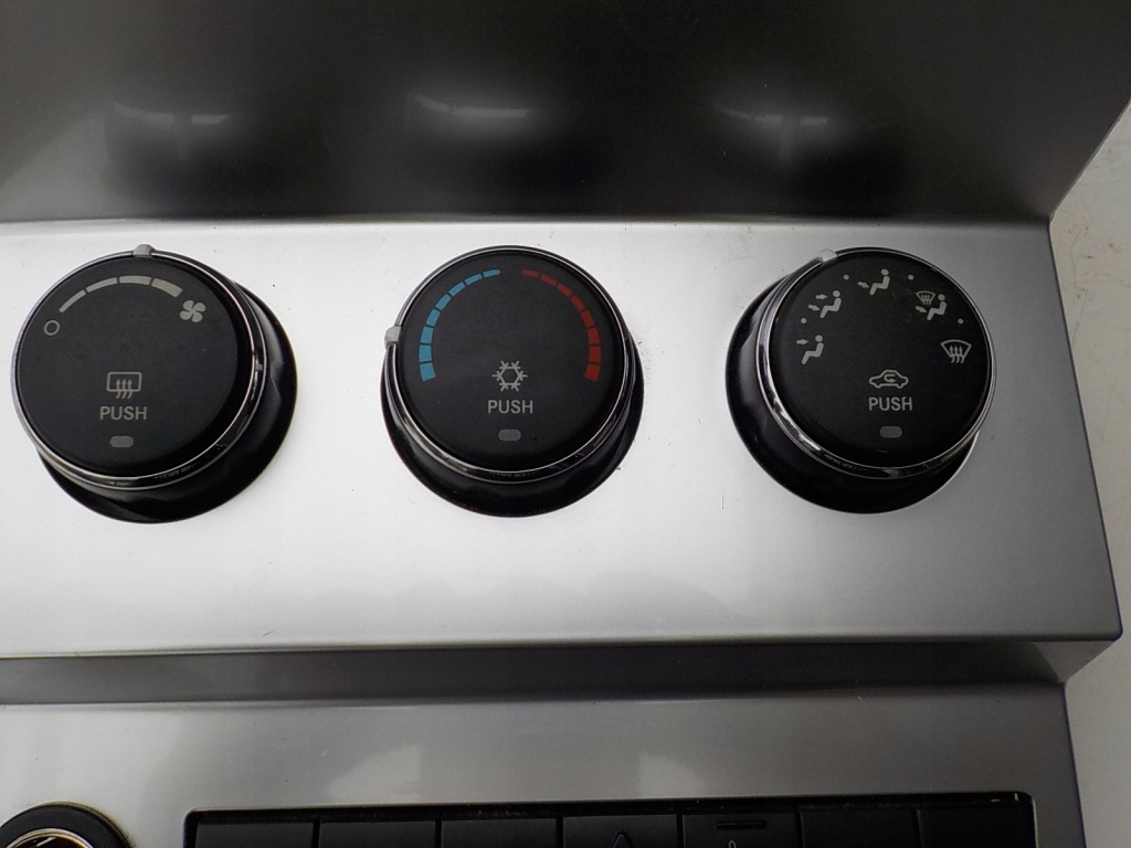 фото №1, Dodge nitro 08r панель кондиціонера p55111803af